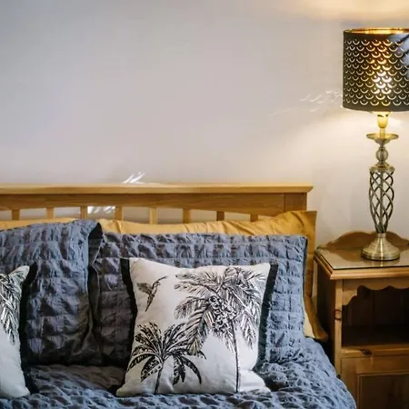 Oak View Flat In Central Bowness-on-windermere, Lake District Apartment