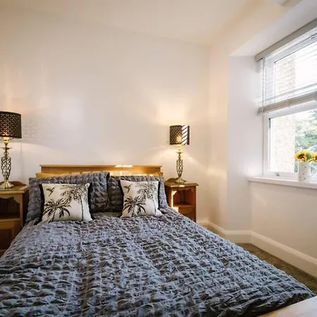 Oak View Flat In Central Bowness-on-windermere, Lake District Apartment